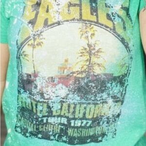 Licenses Kelly Green Splattered Eagles Tour Tee BRAND NEW